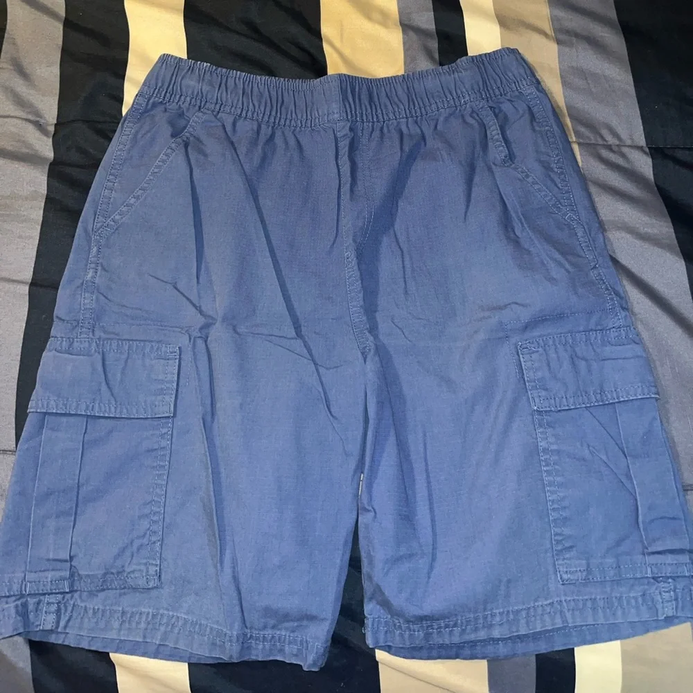 LIKE NEW Children’s Place Husky Boys Cargo Shorts - Size 14 Husky